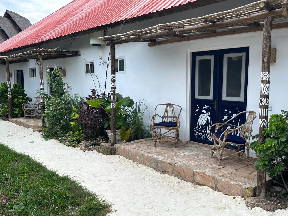 Ocean Breeze Airbnb Hotel Nungwi Buitenkant foto