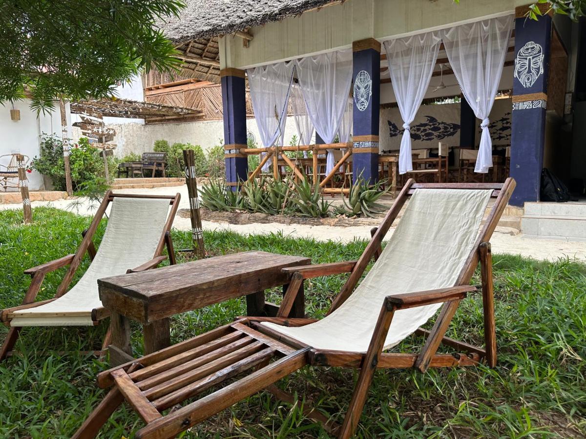 Ocean Breeze Airbnb Hotel Nungwi Buitenkant foto