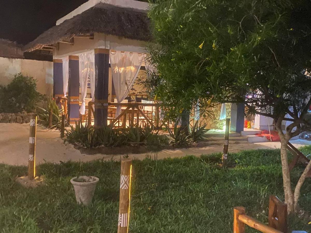 Ocean Breeze Airbnb Hotel Nungwi Buitenkant foto