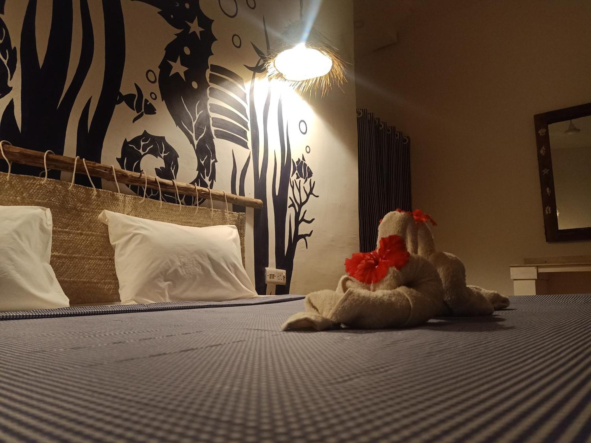 Ocean Breeze Airbnb Hotel Nungwi Buitenkant foto